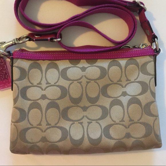 COACH Poppy Signature C Crossbody - Picture 4 of 7